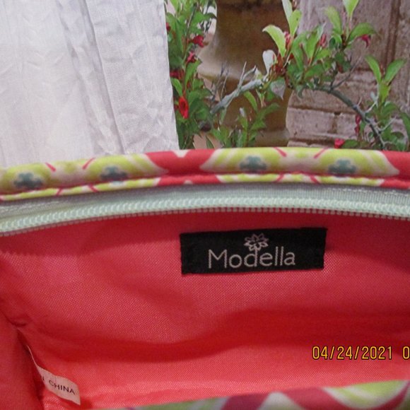 Skin Care Set - Picture 8 of 9